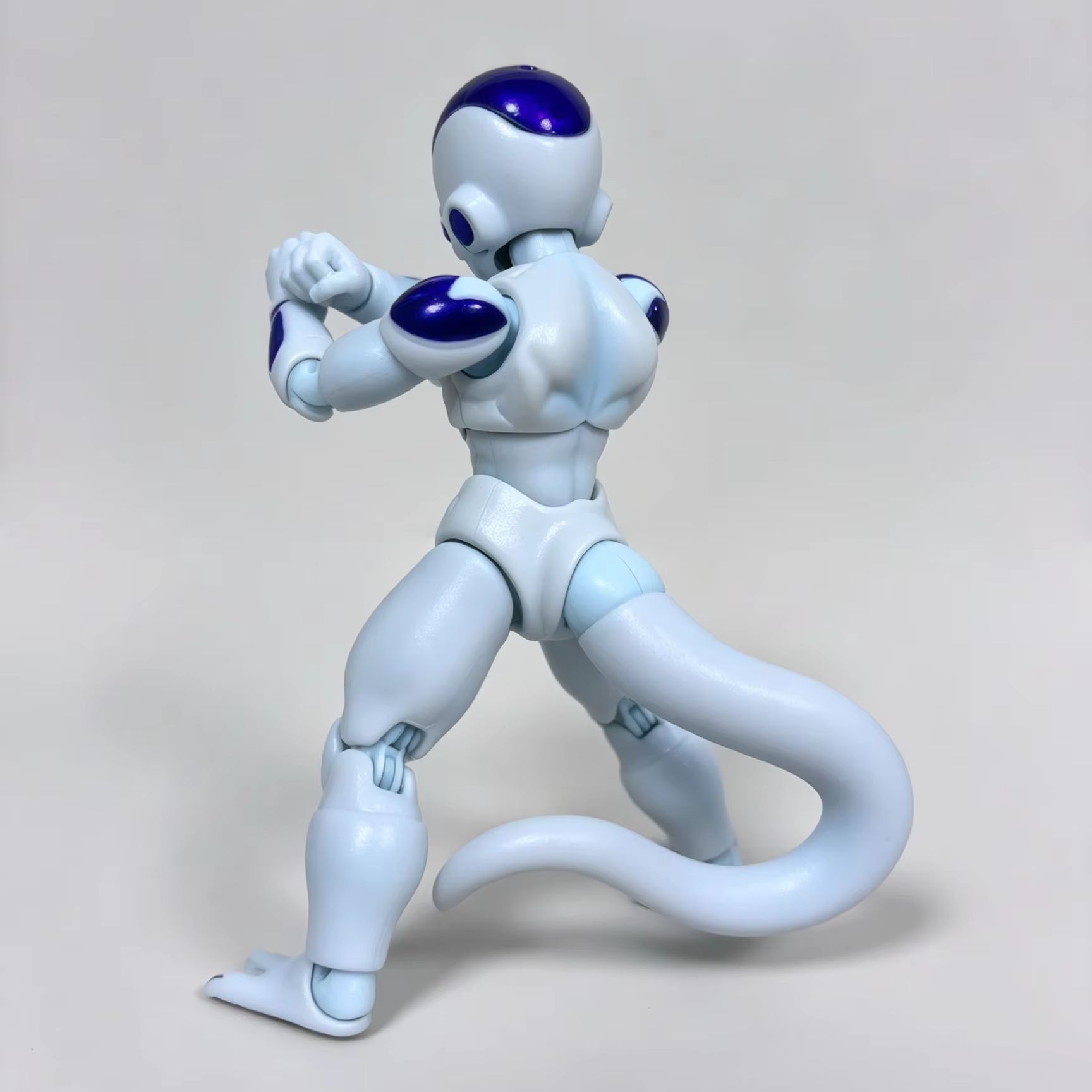 Bandai SHF Dragon Ball Frieza  - Model Kit Frieza review and price