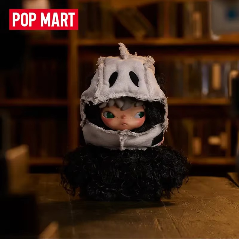 POP MART Hirono After Dark Mis - Model Kit Runner review and price