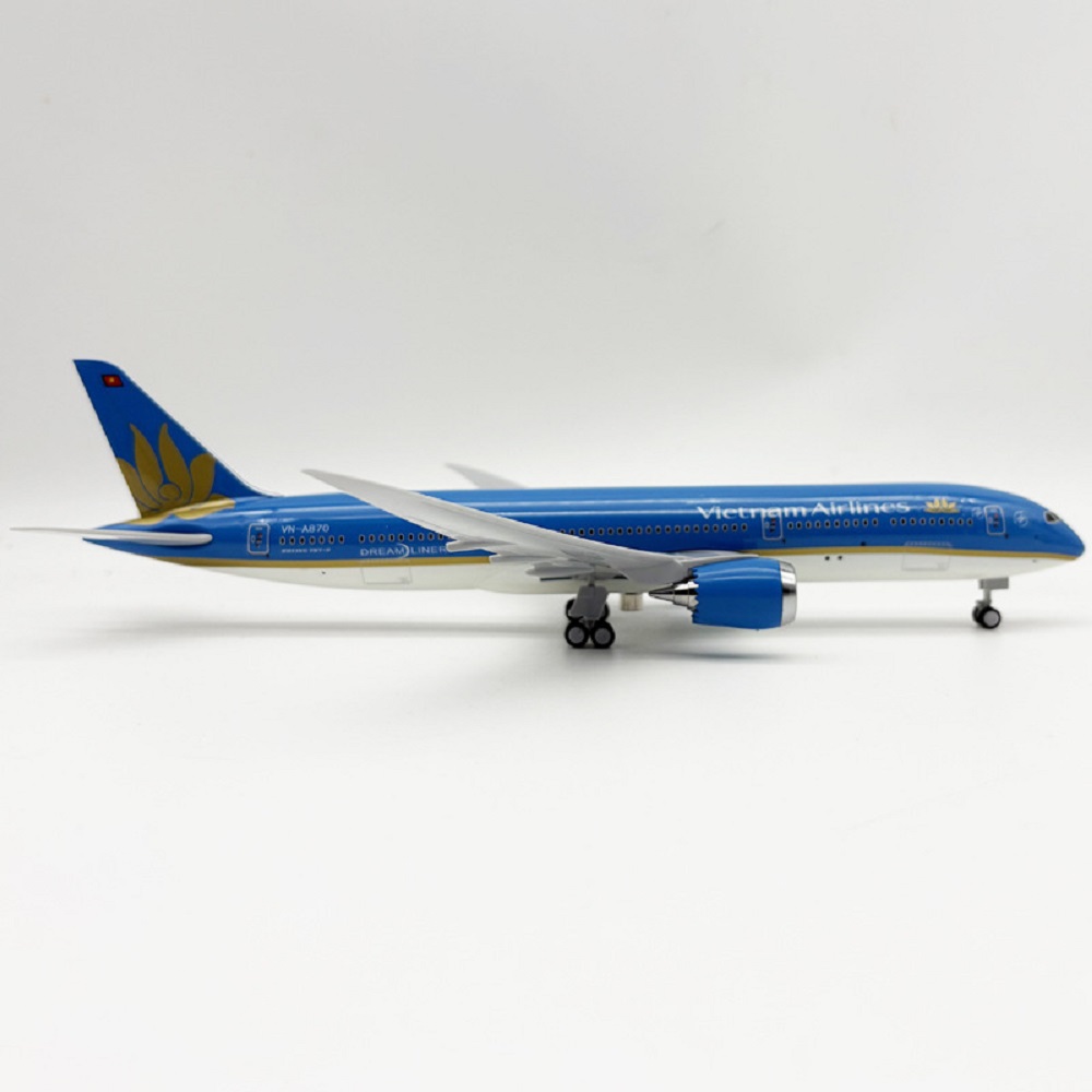 30cm Vietnam B787 Plane Model  - Model Kit Plane review and price