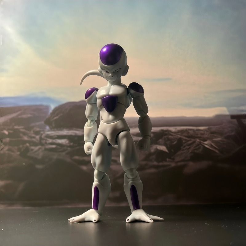 Original Bandai S.H.Figuarts D - Model Kit Frieza review and price